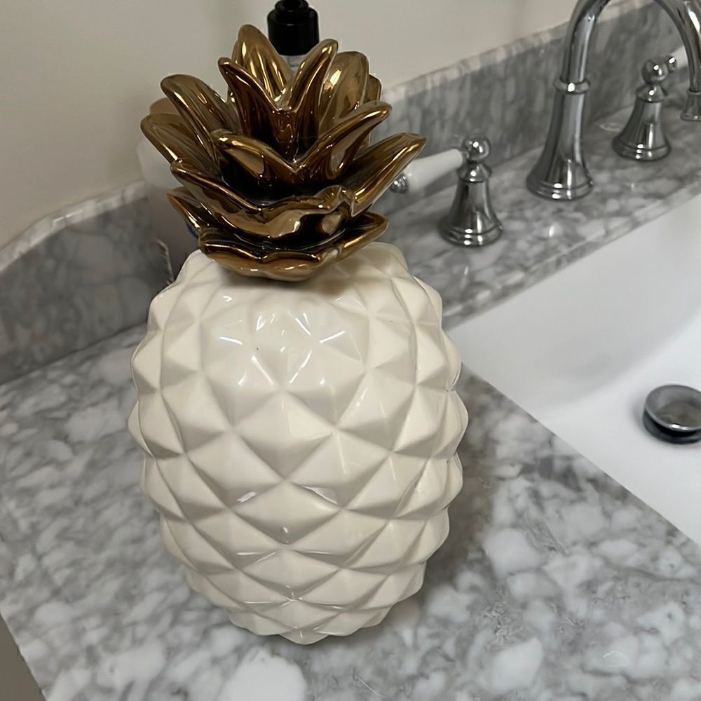 Apropos cream and gold ceramic pineapple New